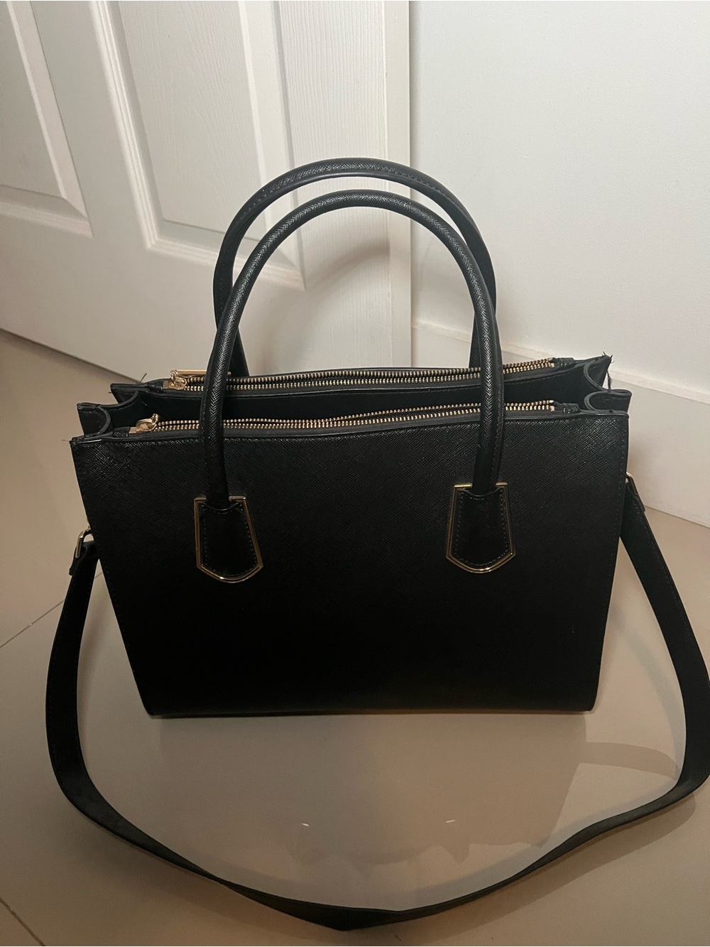 H&M Women’s Black Structured Large Dual-Handle Shoulder Bag